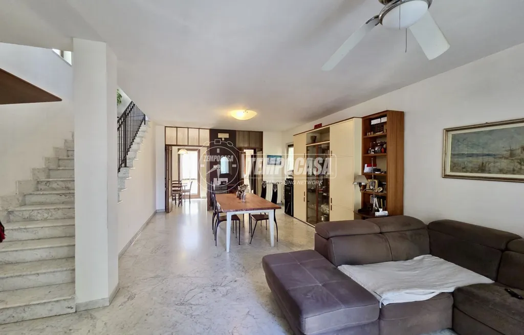 Elutuba - Rustic Villa with Garden in Castagnola, Massa