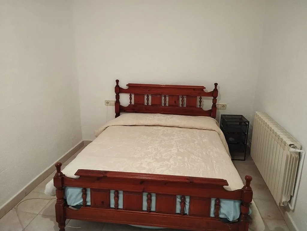 Chambres - Reformated House in Berga Town Centre