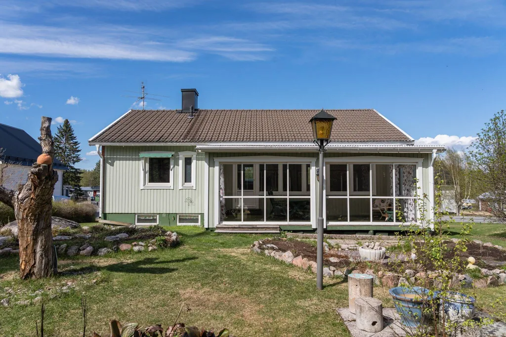 Aed - Suterräng Villa with Garden in Piteå