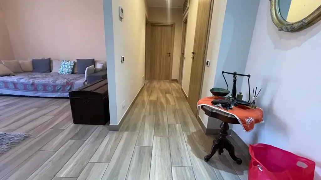 Entrée - Modernised Apartment with Balcony in Piacenza