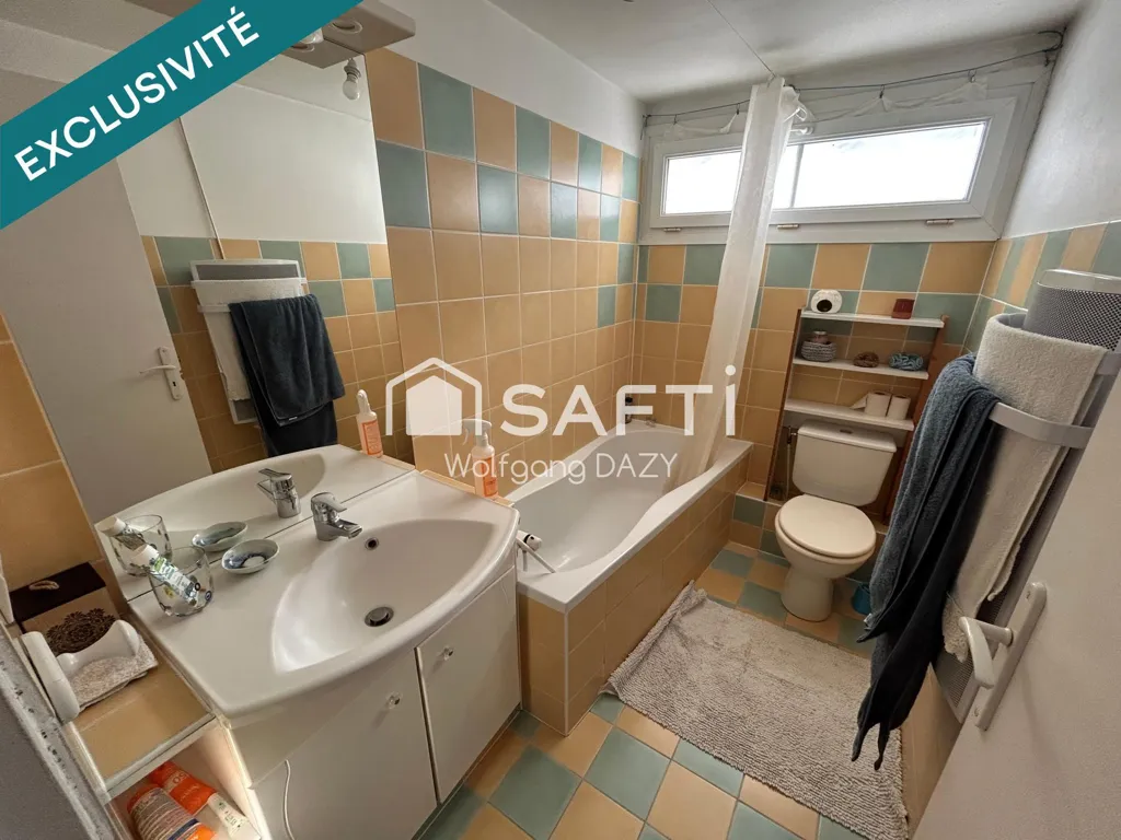 Bagni - House with Garden in Bonneuil-Matours