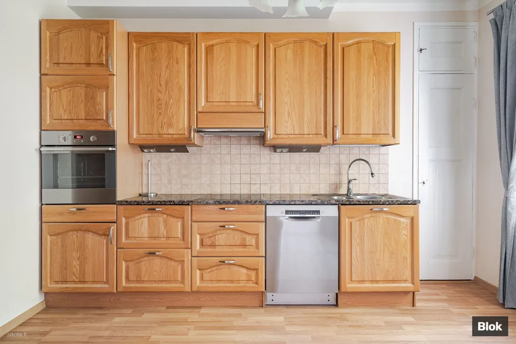 Cuisine - Uusklassical Flat with Garden View in Taka-Töölö