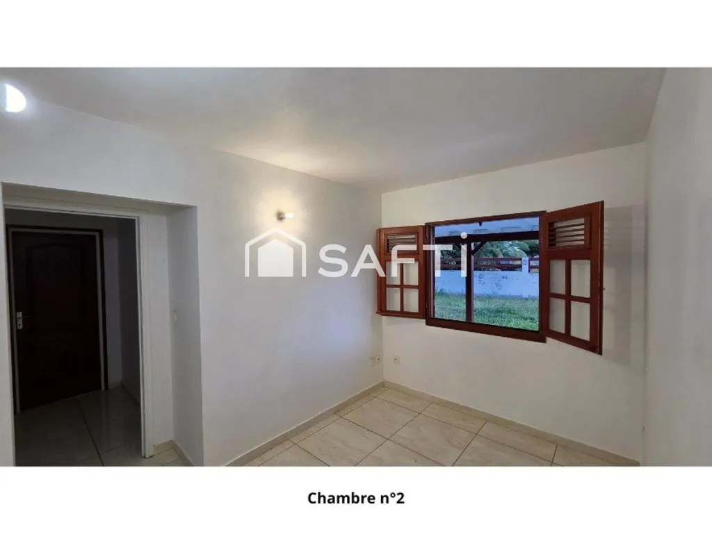 Entrée - Maison Individuelle avec Jardin à Port-Louis