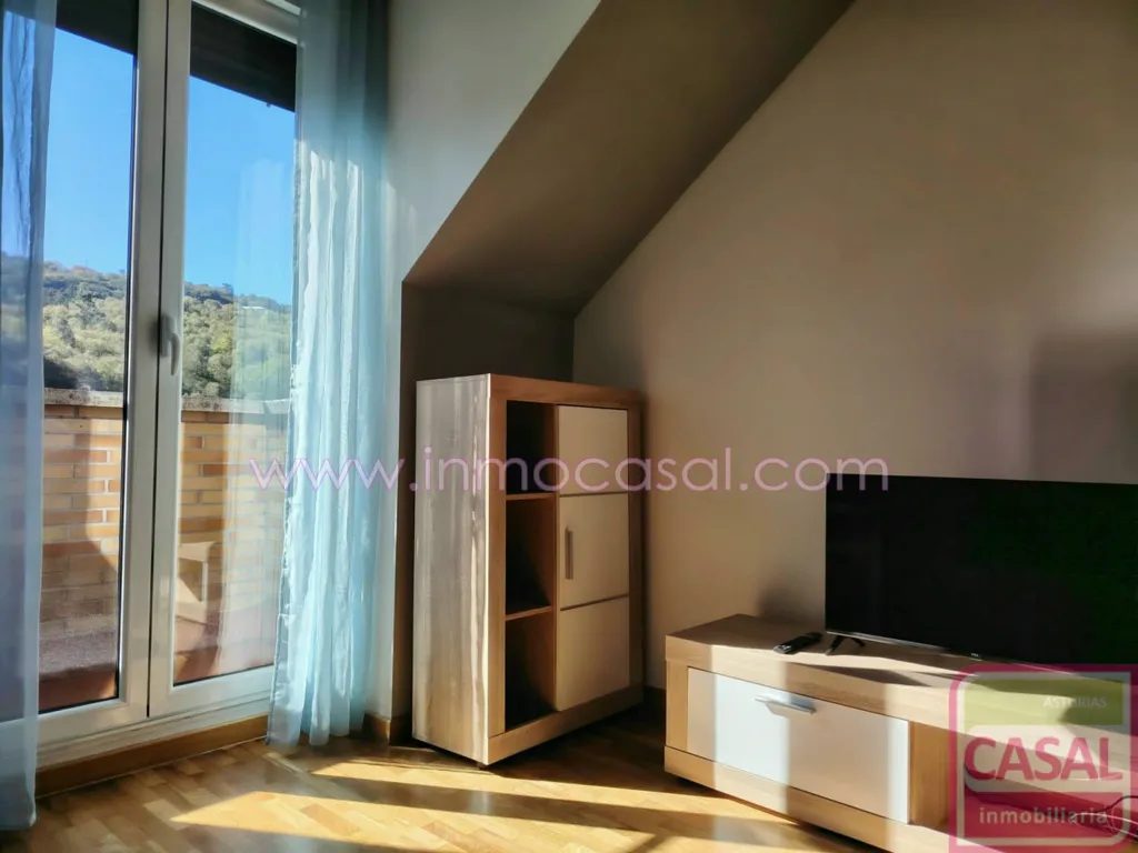 Magamistoad - Modern Penthouse with Balcony in Sama de Langreo