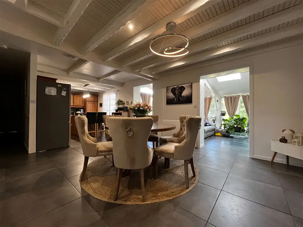 Maison 6 pièces à Lencloitre