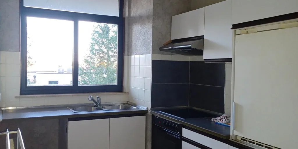 Cucina - Light-Filled Apartment with Terrace in Dendermonde