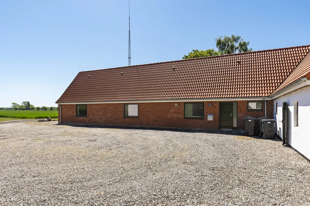 Välivaade - Villa with Large Barn in Nakskov