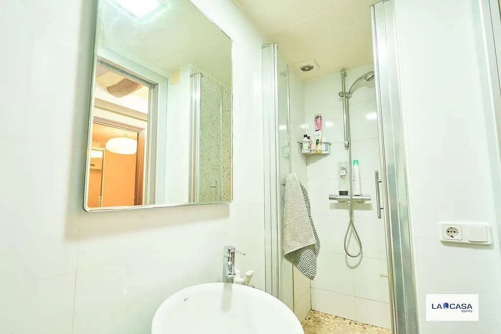 Salles de bain - Apartment with Terrace in Creu Coberta