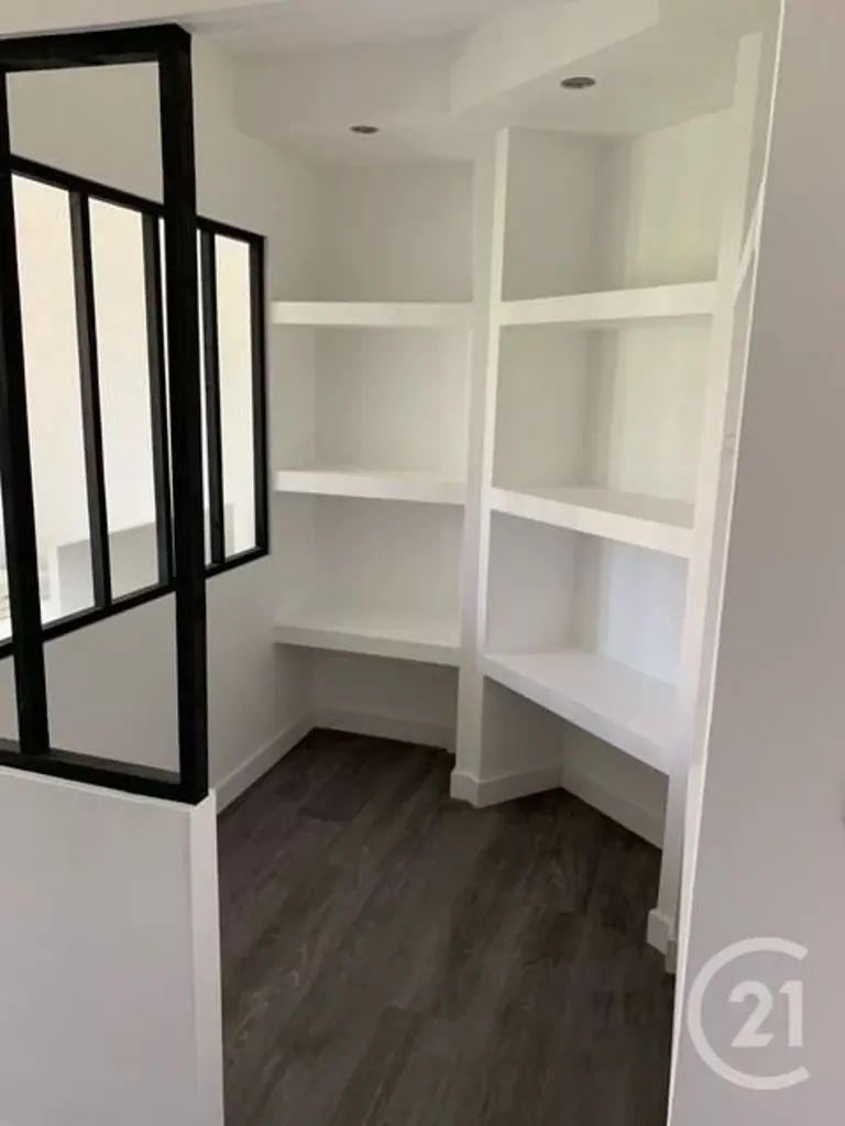 Pièces - Studio Meublé avec Parc à Tours Nord