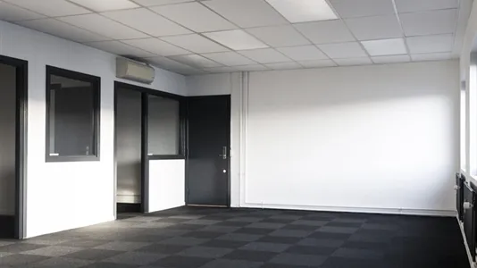 Kabinet - Modernised Office with Parking in Hvidovre