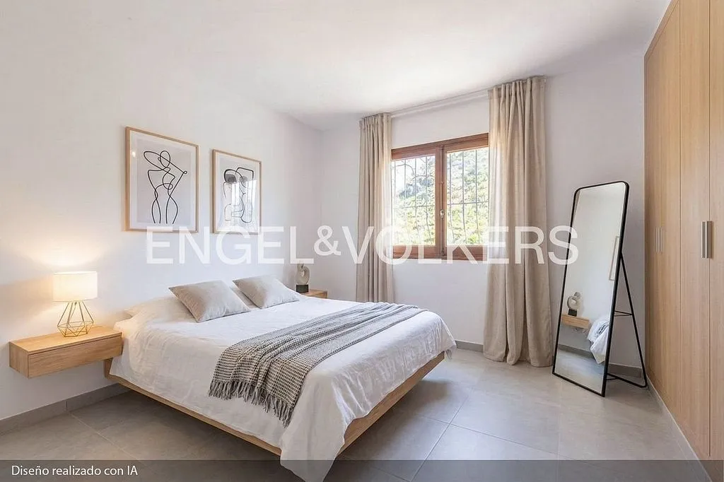 Bedrooms - Chalet with Sea View in La Granadella
