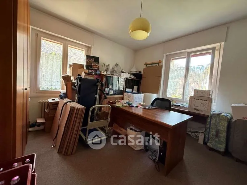 Bureau - Spacious Apartment with Balcony in Malè