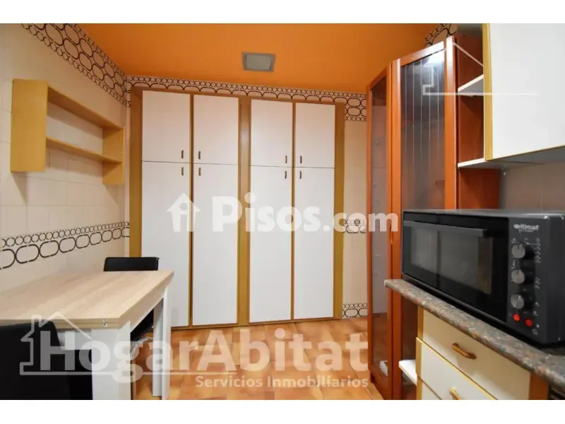 Cuisine - Spacious Apartment with Terrace in Gandia