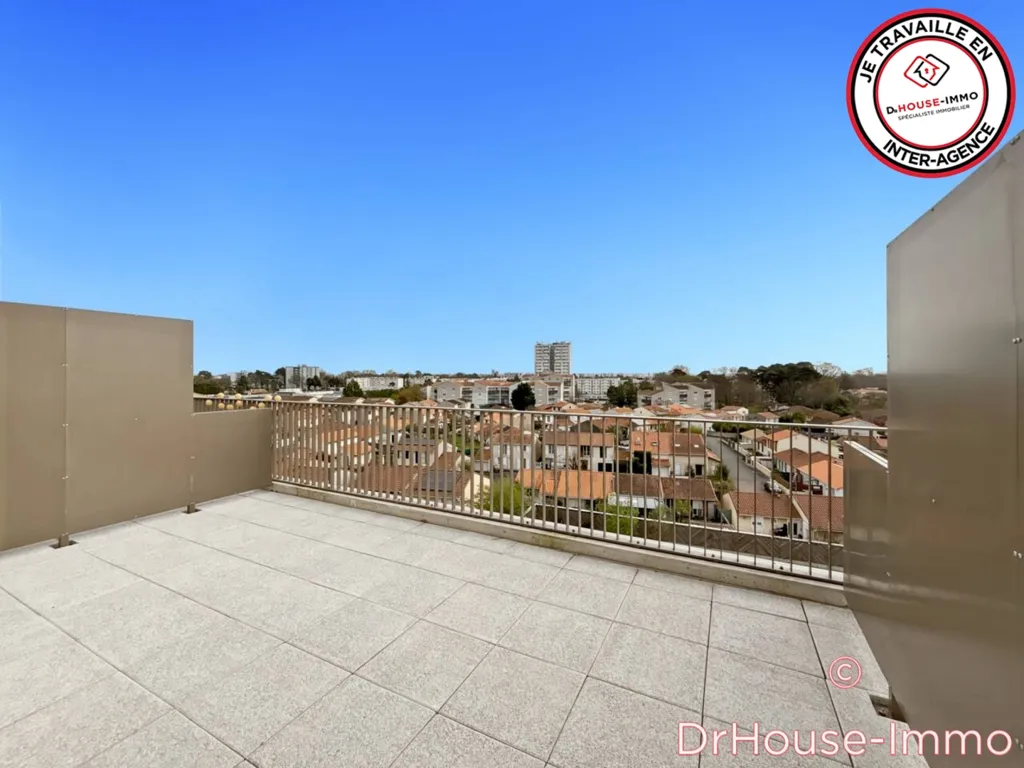 Terrass - Duplex Apartment with Terrace in Merignac