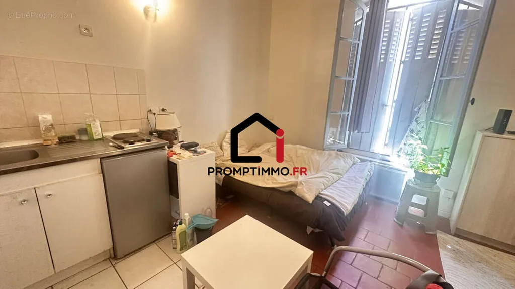 Cuisine - Immeuble rénové avec appartements meublés à Béziers