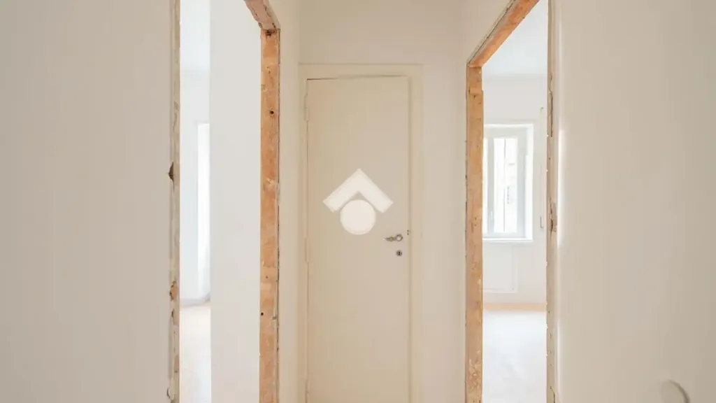 Entrée - Apartment with Triple Exposure in Balduina, Rome