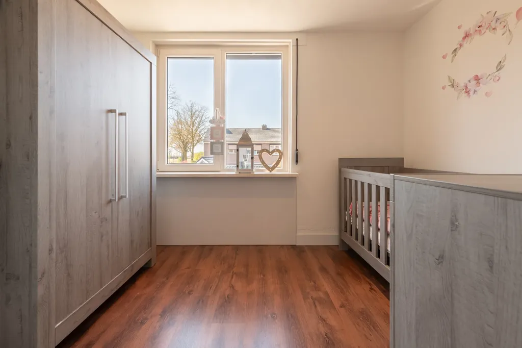 Chambres - Maison 8 pièces à Grevenbicht