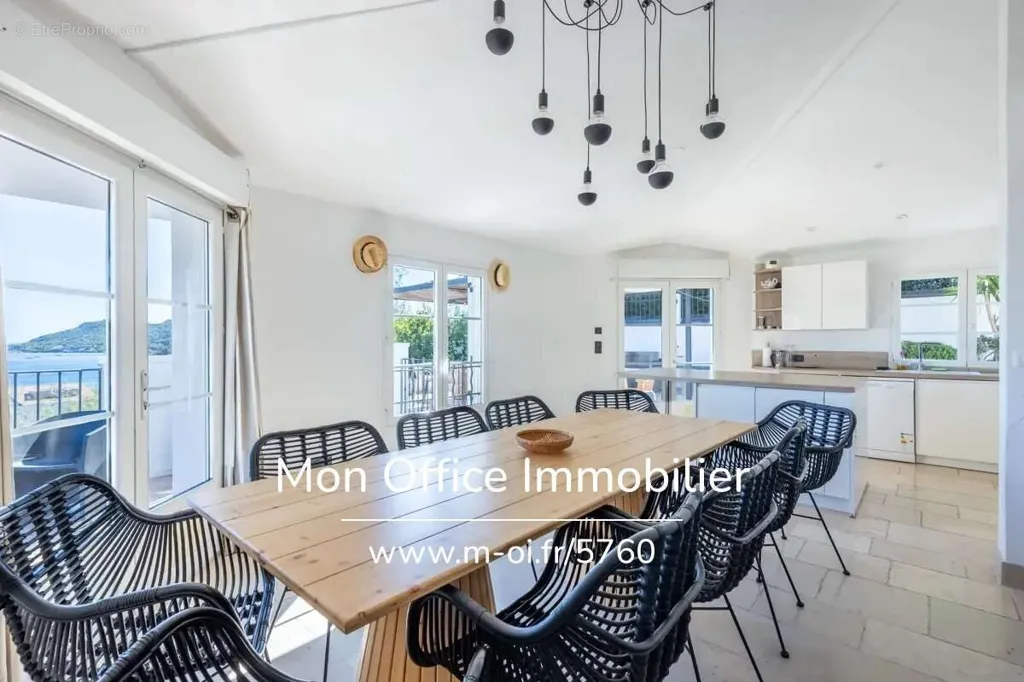 Söögituba - Seaside Villa with Pool in Agay