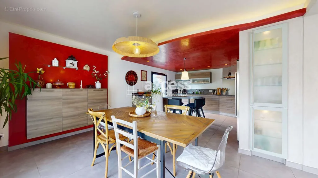 Salle à manger - Maison Familiale avec Jardin à Weitbruch