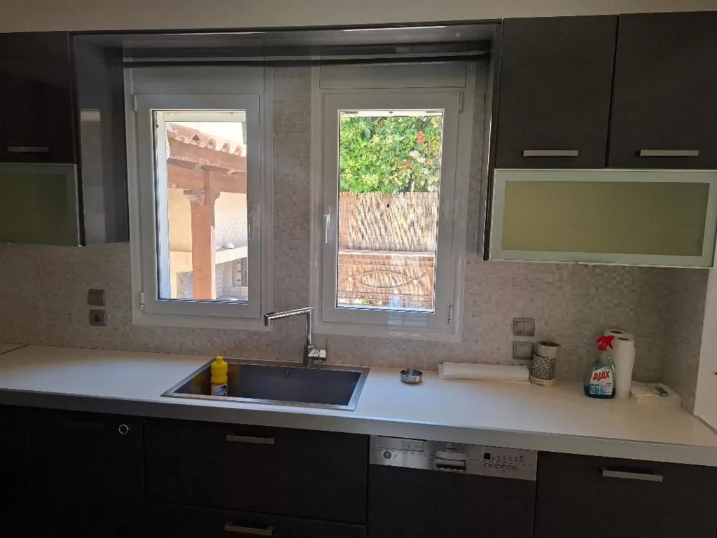 Cucina - Detached House with Garden in Semi-Basement