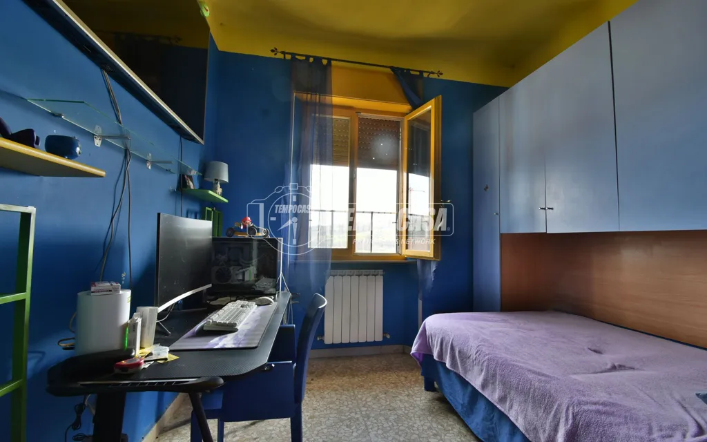 Camere da letto - Duplex con due balconi in zona semicentrale a Tolentino