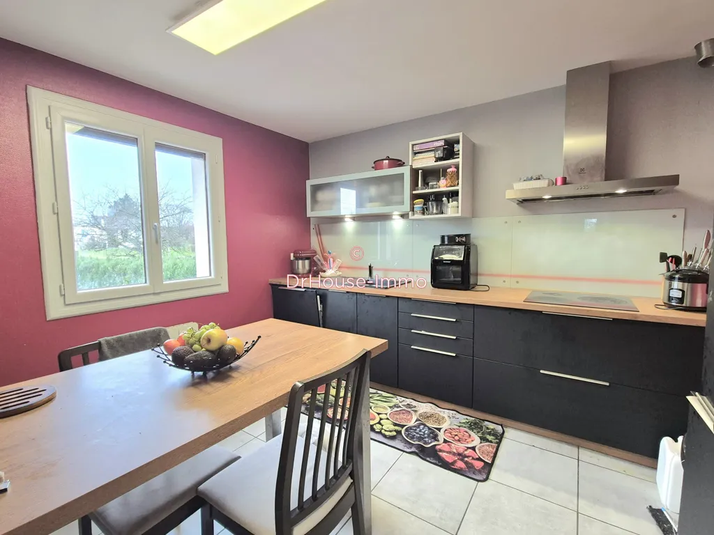 Kitchen - Spacious House with Garden in Saint-Rémy