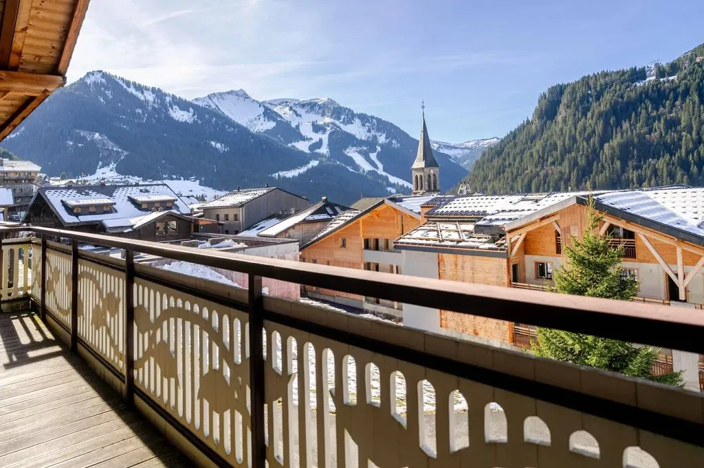 Balcon - Chalet Luxueux avec Vue Montagne à Châtel