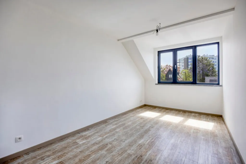 Pièces - Nouveau Triplex avec Terrasse et Jardin à Wemmel