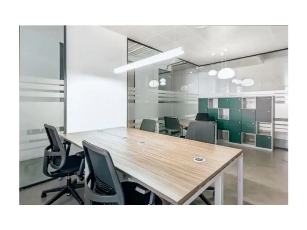 Bureau - Luxury Office with Gym in Braga