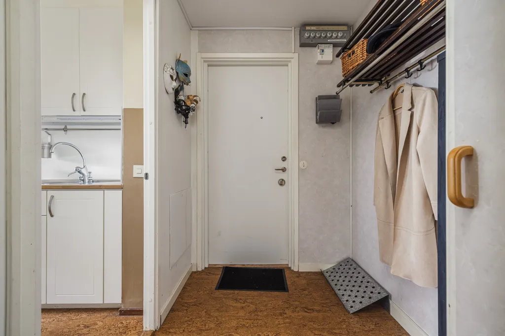 Esik - Apartment with Green Terrace in Sundsvall