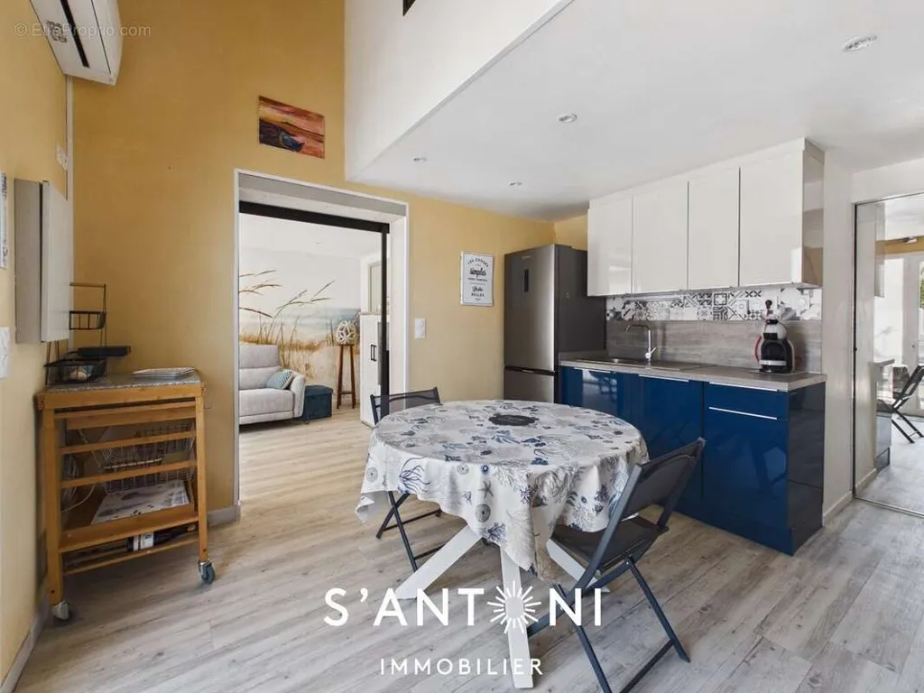 Cuisine - Villa 3 Chambres avec Grande Terrasse près de la Plage