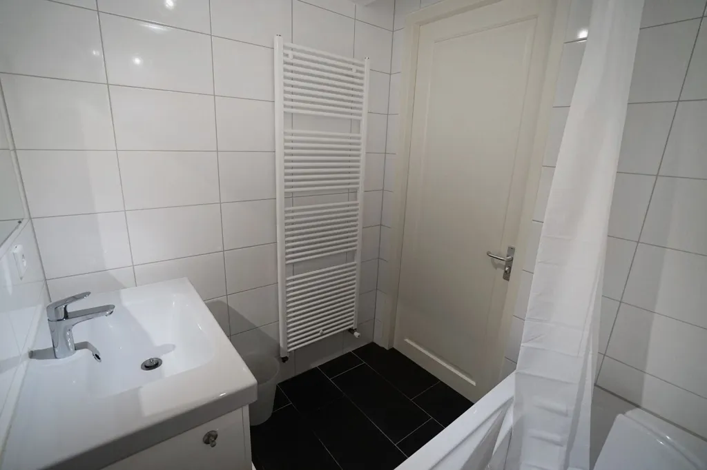 Bathrooms - Furnished Apartment with City View in Eindhoven