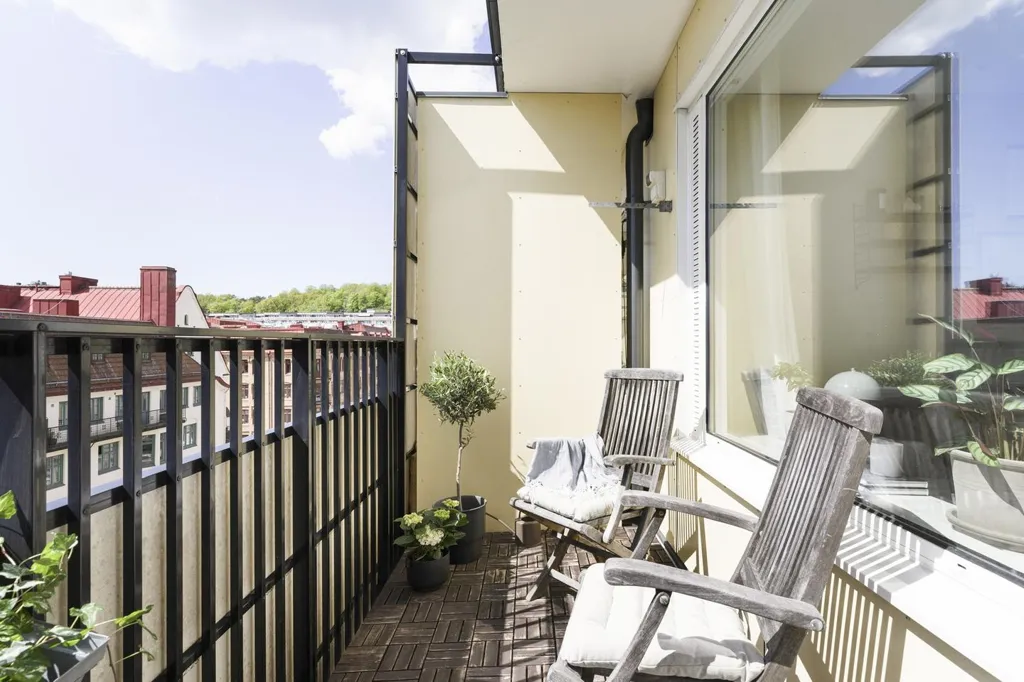 Rõdu - Apartment with Balcony in Linné, Gothenburg