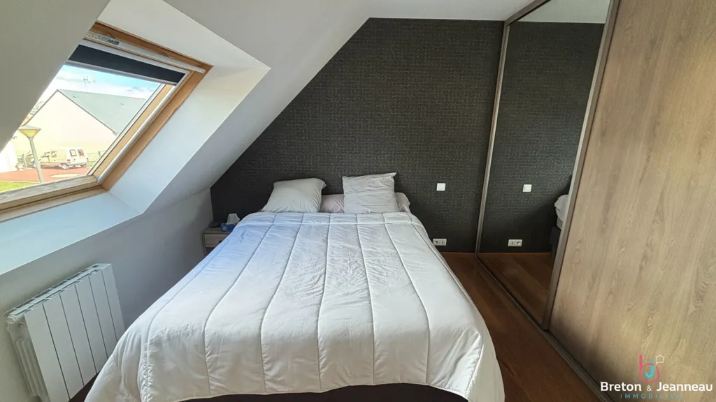 Chambres - Pavillon de Plain-Pied avec Jardin à Ernée