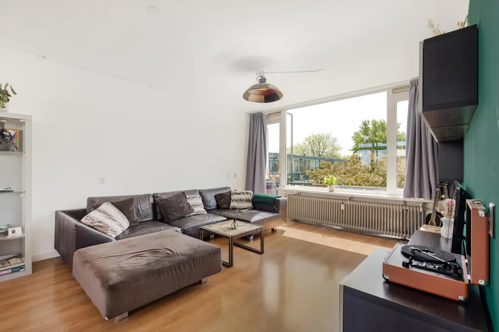 Séjour - 2-Bedroom Flat with South-Facing Balcony in Haarlem