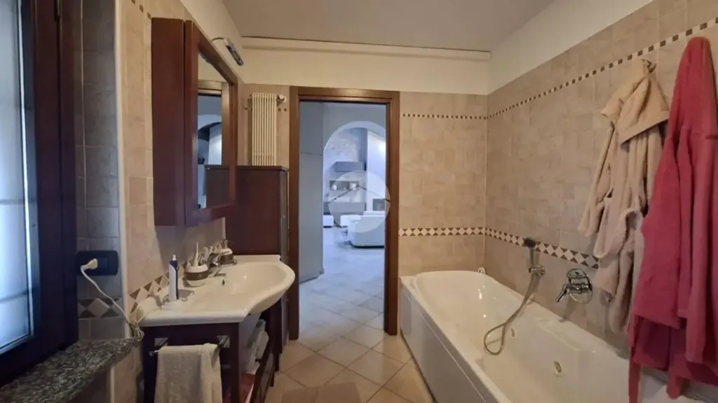 Salles de bain - Bilocale with Terrace in Vittuone
