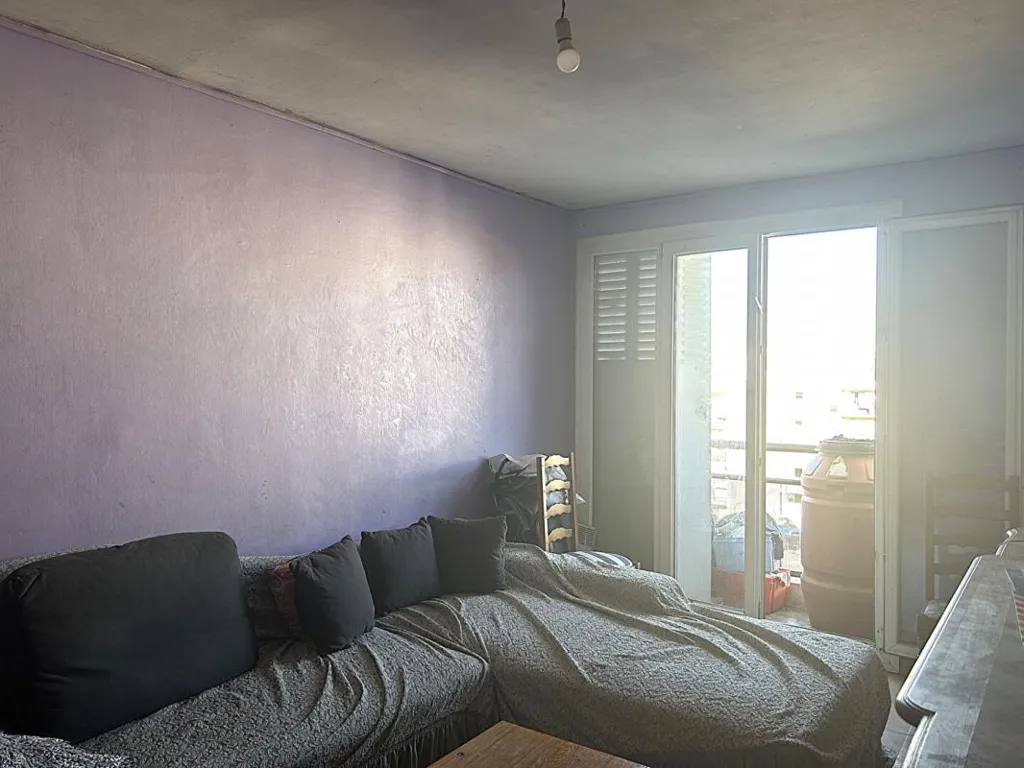 Bedrooms - Fourth-Floor Flat with Balconies in Marseille