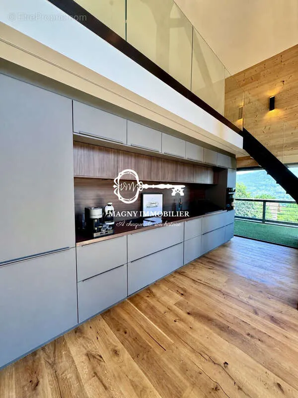 Köök - Renovated Duplex with Panoramic Valley View in Marnaz