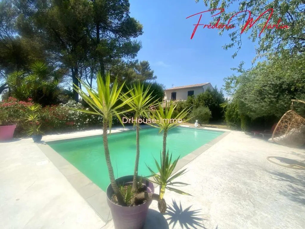 Piscina - Provençal Bastide with Pool in Alès