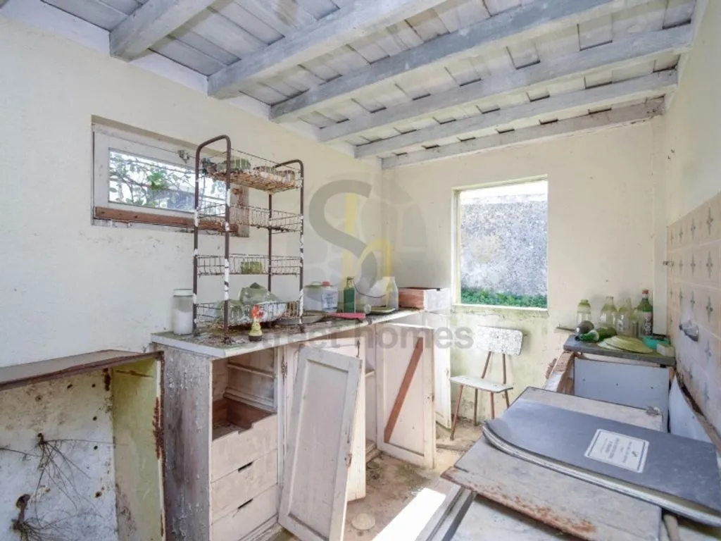Cuisine - Building Land with View near Sintra