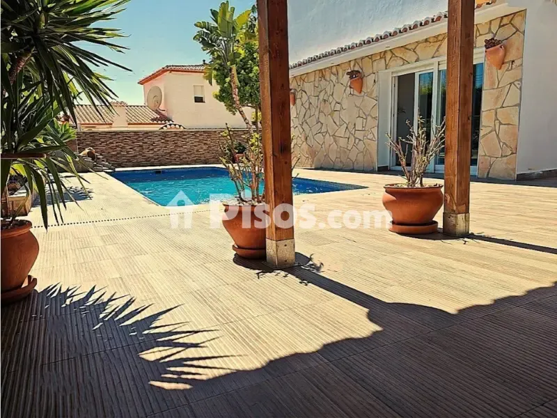Piscina - Modern Villa with South-Facing Terrace in Calpe