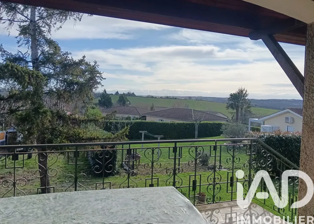 Balcon - Maison avec Vue sur les Pyrénées à Beaumarchés