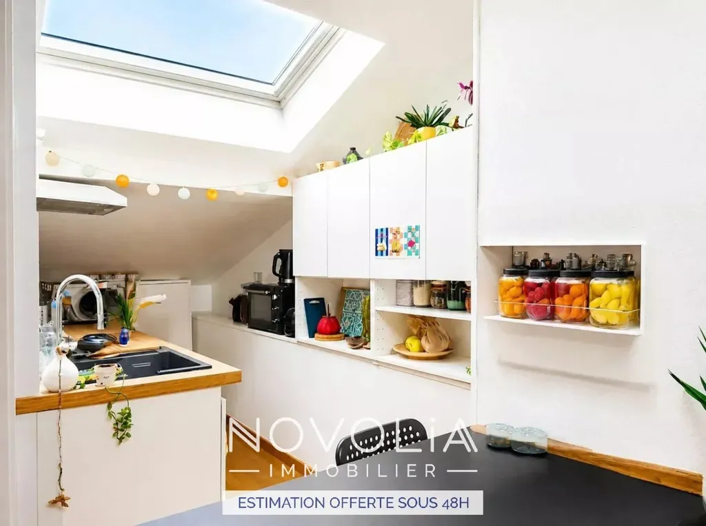 Cuisine - Appartement T2 Lumineux au 6ème Étage à Lyon