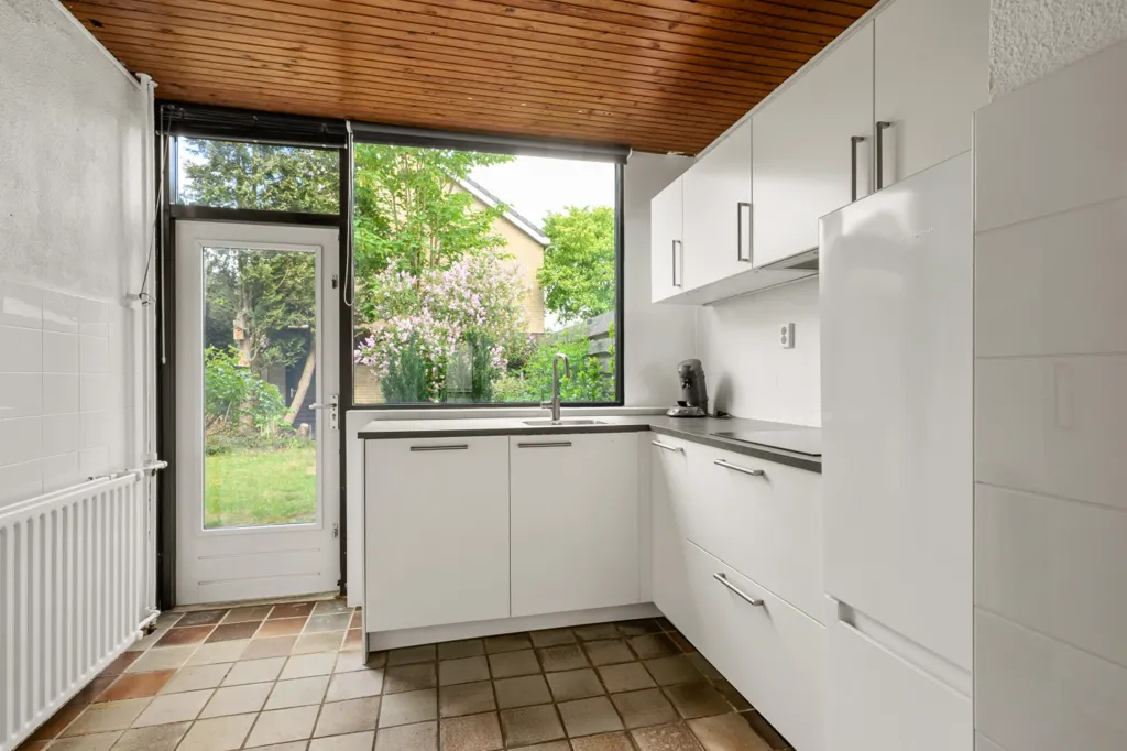 Cuisine - Corner House with Garden in Zeist