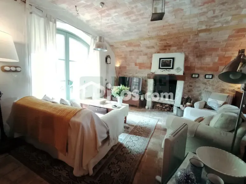 Elutuba - Rustic House with Patio near Ventalló