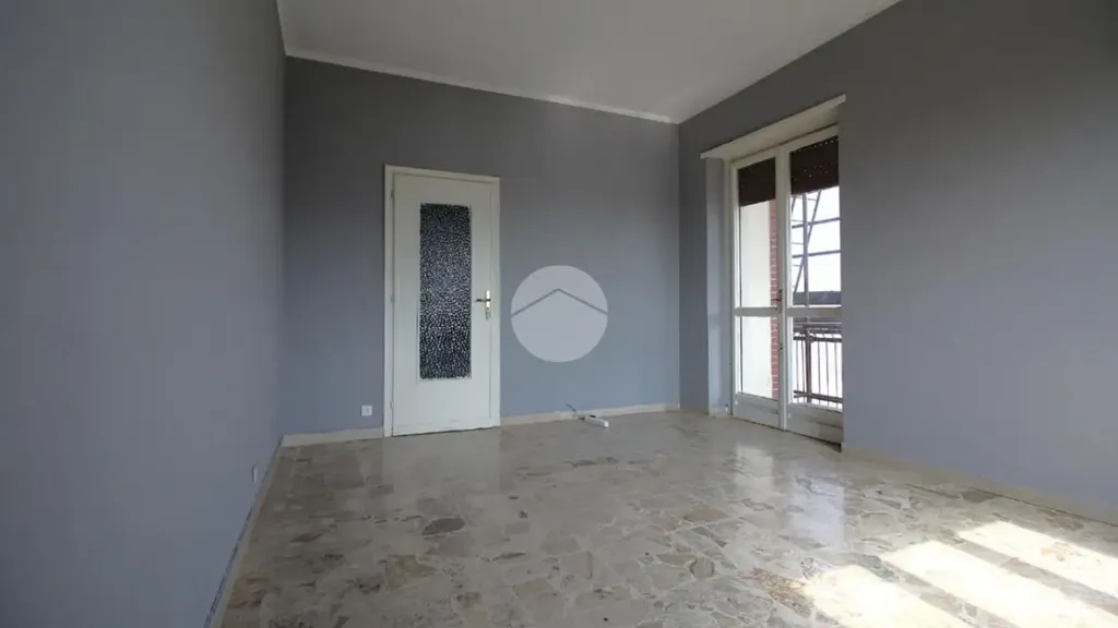 Pièces - Penthouse Apartment with Panoramic View in Brandizzo