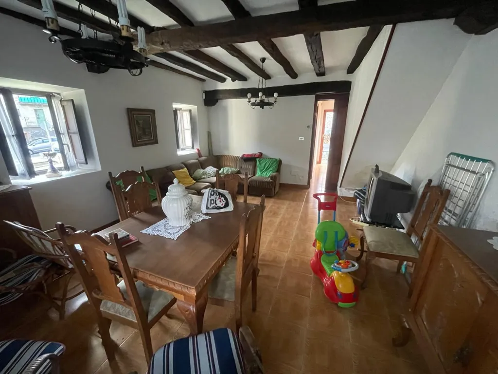 Dining Room - Chalet with Garden in Arrankudiaga