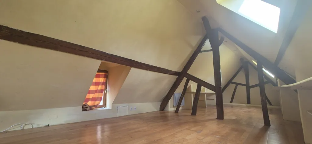 Pièces - Maison Fonctionnelle à Broglie