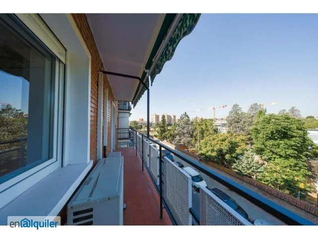 Rõdu - Fully Renovated Flat with Terrace in Carabanchel