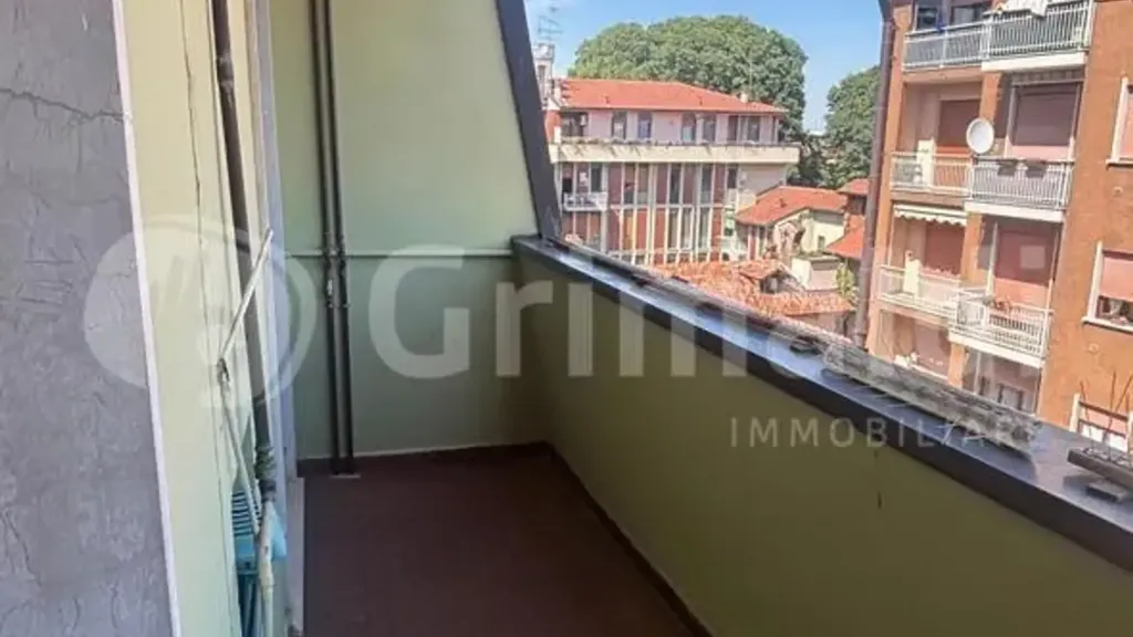 Rõdu - Apartment with Triple Aspect in Abbiategrasso